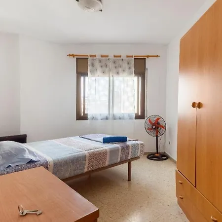Grande Con Cama Familiar Homestay Esplugues de Llobregat