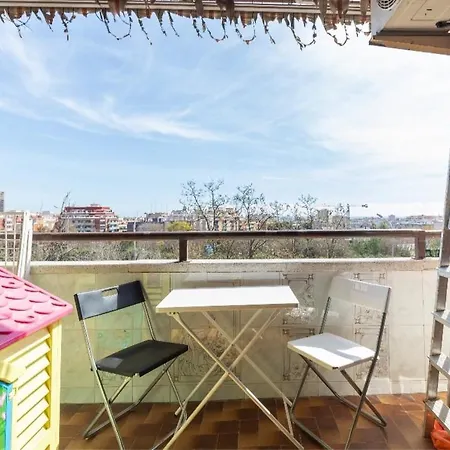 Grande Con Cama Familiar Homestay Esplugues de Llobregat